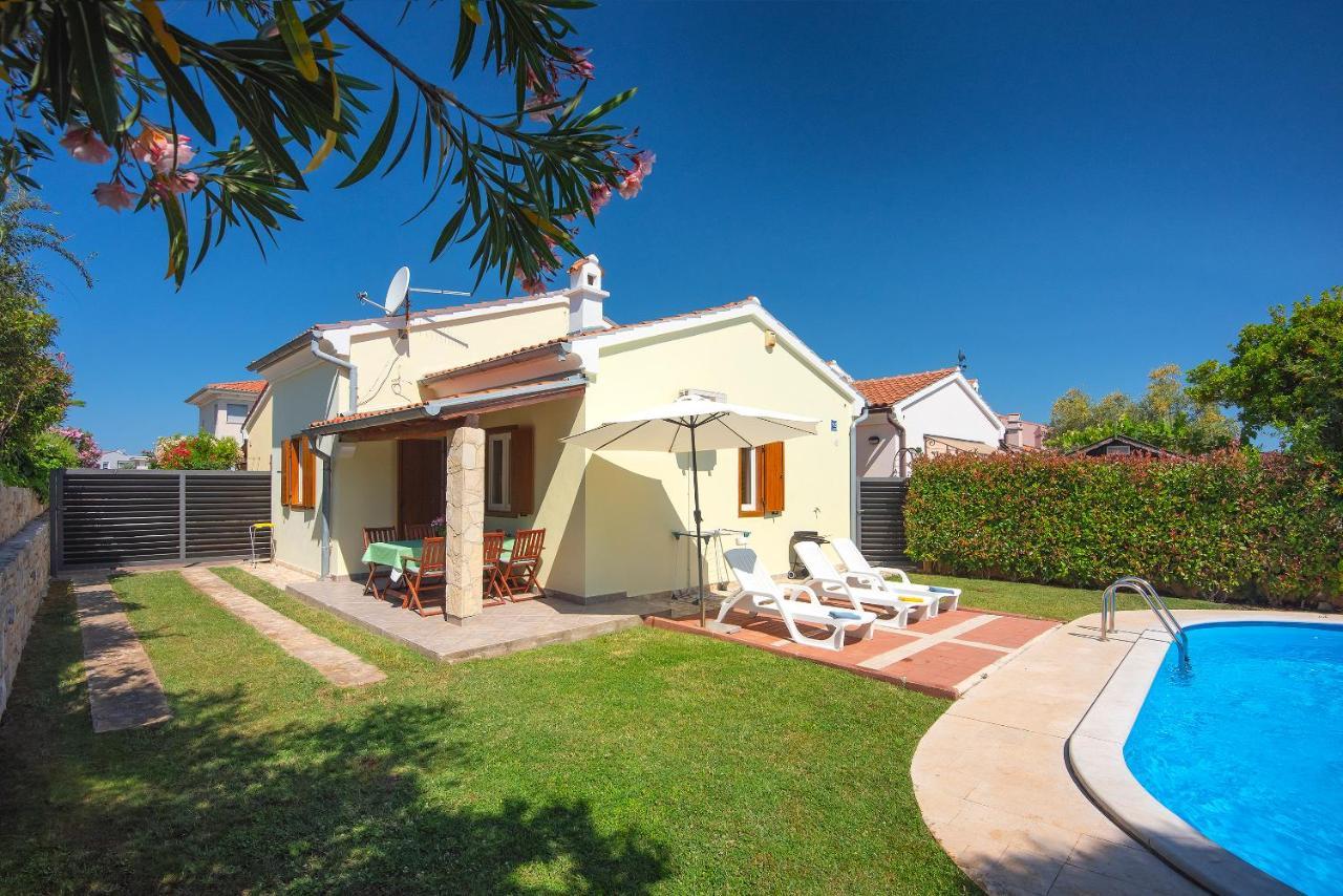 Villa Helena Banjole Exterior photo