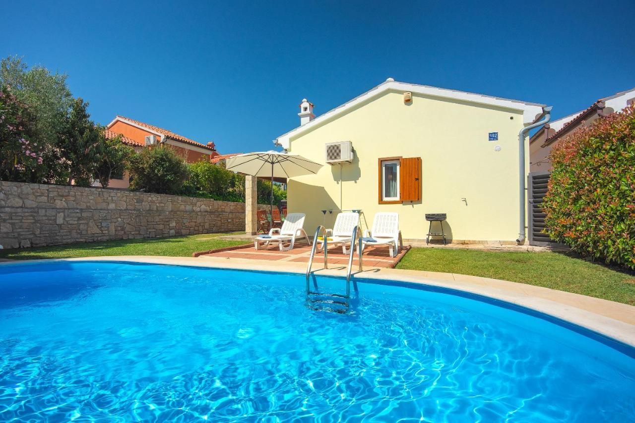 Villa Helena Banjole Exterior photo